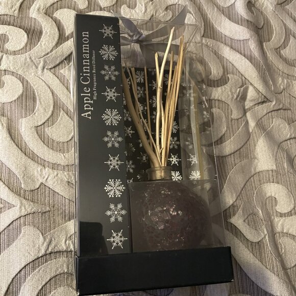 Apple Cinnamon High Fragrance Decorative Reed Diffuser NEW - Picture 2 of 4